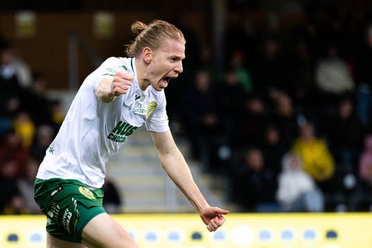 Hammarbys Gustav Ludwigson jublar