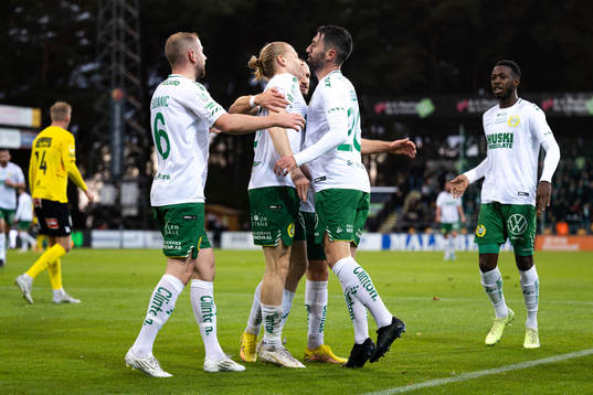 Hammarbys Gustav Ludwigson jublar