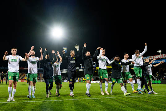 Hammarbys spelare jublar