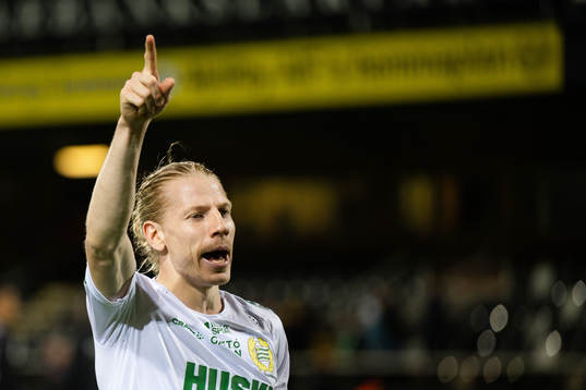 Hammarbys Gustav Ludwigson jublar