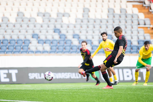 Östersunds Erick Brendon Pinheiro da Silva gör 1-1 på