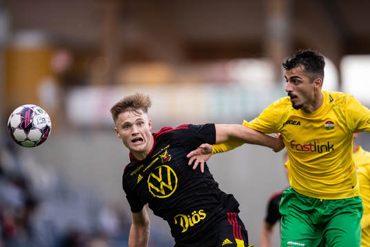Östersunds Sebastian Karlsson Grach och Dalkurds Abbas