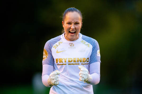 Goalkeeper Aurora Mikalsen of Brann celebrates