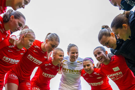 Marit Bratberg Lund, Therese Sessy Åsland, Svava Ros