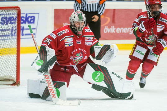 Modos målvakt Lauren Bench