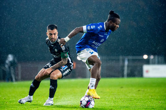 Trelleborgs Henry Offia mot Örebros Jiloan Hamad