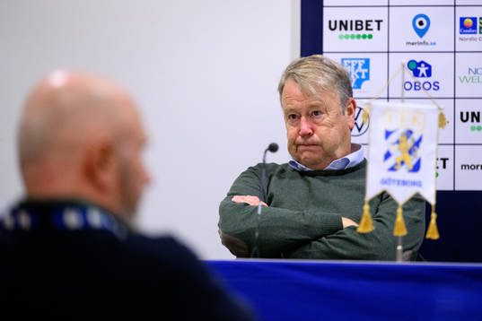 Malmö FFs tränare Åge Hareide på en presskonferens