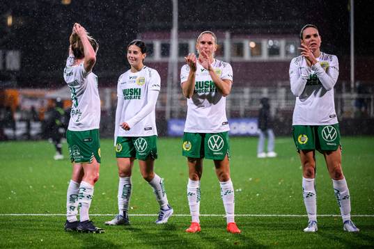 Hammarbys Elise Kellond-Knight, Kyra Cooney-Cross och Jonna