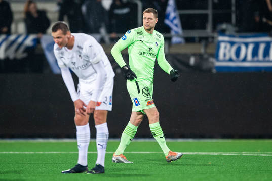 Halmstads målvakt Malkolm Nilsson Säfqvist deppar
