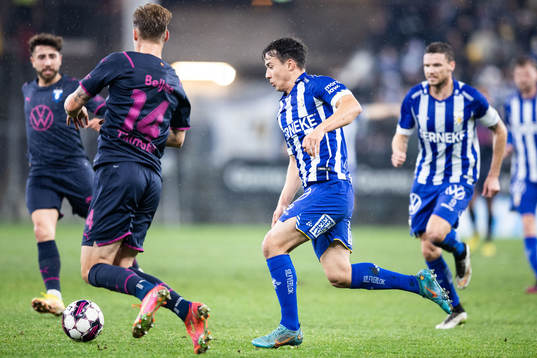 Malmö FFs Felix Beijmo och IFK Göteborgs Hussein Carneil