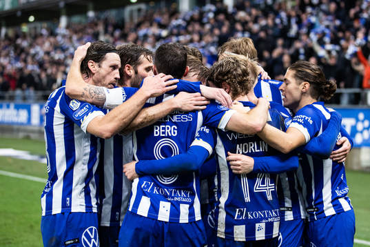 IFK Göteborgs spelare jublar