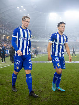 IFK Göteborgs Johan Bångsbo och Hussein Carneil  innan