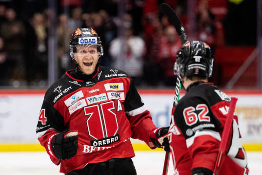 Örebros Jani Lajunen jublar