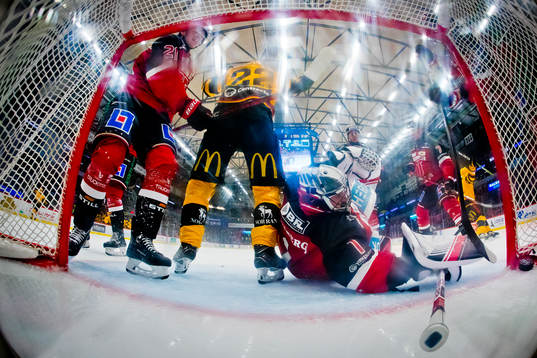 Skellefteås Jonathan Johnson gör 2-2 på Örebros