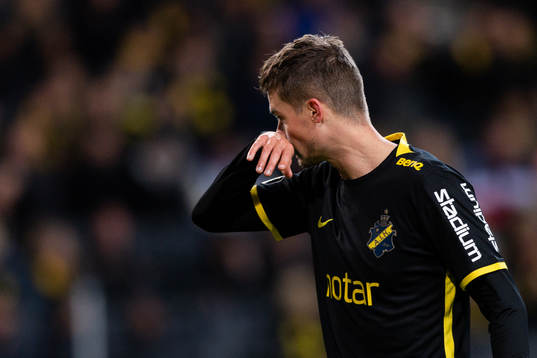 AIKs Mikael Lustig deppar