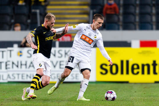 AIKs John Guidetti och Häckens Kristoffer Lund Hansen