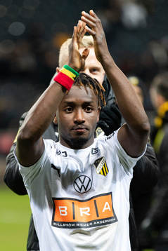 Häckens Ibrahim Sadiq jublar