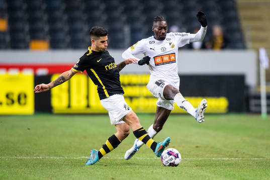 AIKs Nicolas Stefanelli och Häckens Blair Sebastian Turgott