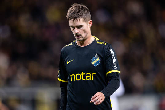AIKs Mikael Lustig deppar