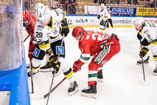 Västeråss Lukas Zetterberg och Moras Patrick Chrisman