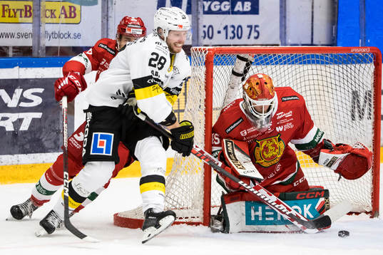 Moras Kevin Engvall och Västeråss Lukas Zetterberg och