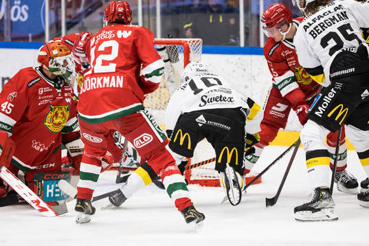 Moras målvakt Andreas Ljunggren deppar Västeråss Jimmie