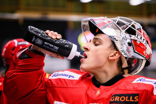 Almtunas målvakt Oliver Håkansson