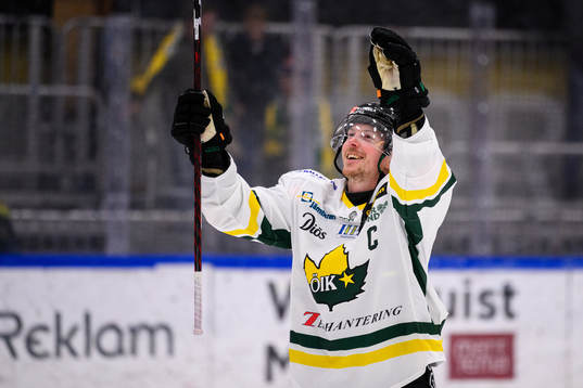 Bläddra bland fler bilder av Ishockey, Hockeyallsvenskan, Almtuna - Östersund