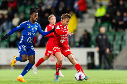 GIF Sundsvalls Ronaldo Damus och Värnamos Albin Lohikangas