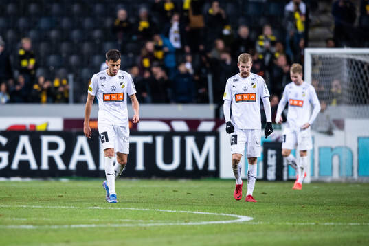 Häckens Alexander Jeremejeff och Simon Gustafson deppar