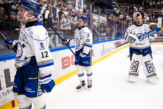 Leksands Kalle Östman och Patrik Noren och målvakt Mantas