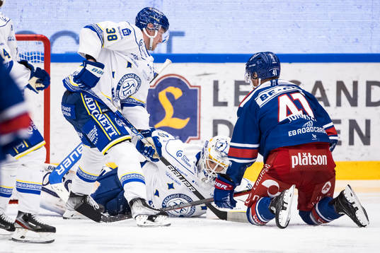 Leksands Olle Alsing och målvakt Mantas Armalis