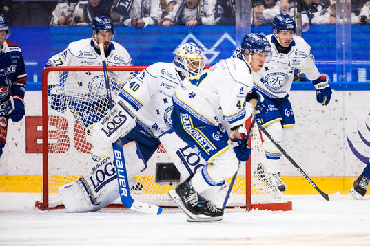 Leksands målvakt Mantas Armalis och Carter Ashton