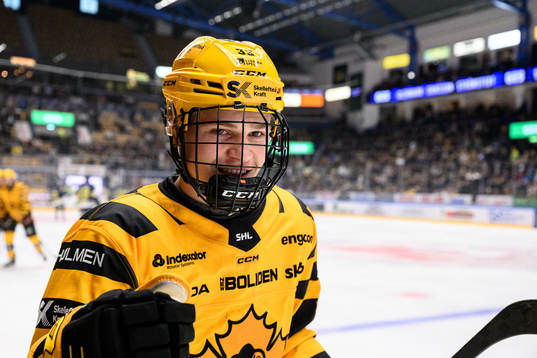 Skellefteås Zeb Forsfjäll jublar