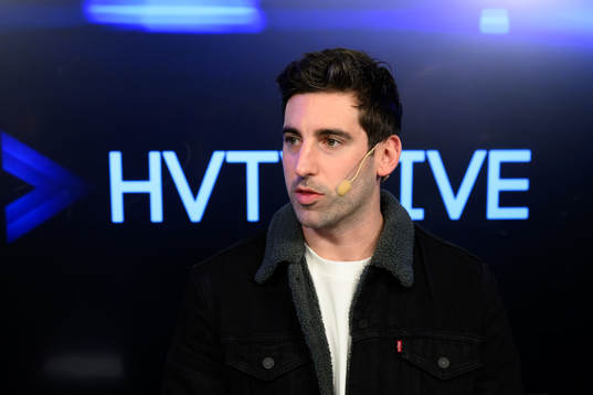 Joey LaLeggia i HV71s livestudio
