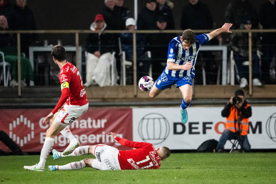 Degerfors Christos Gravius och IFK Göteborgs Emil