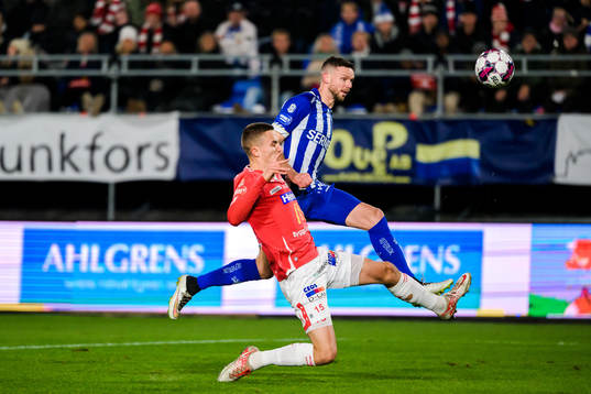 Degerfors Gustaf Lagerbielke och IFK Göteborgs Marcus Berg