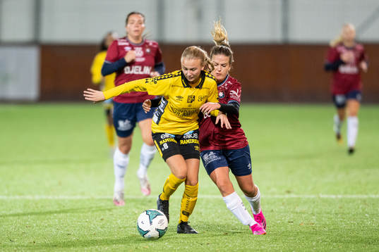 Elfsborgs Linn Sångberg och Örgrytes Frida Bremer