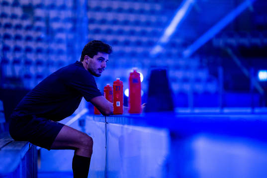 Växjös Hardy Häman Aktell före ishockeymatchen i SHL