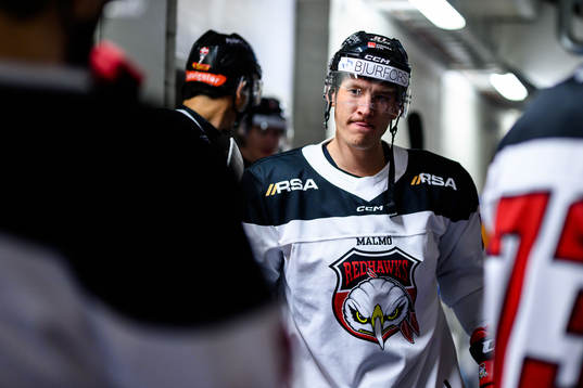 Malmö Redhawks Emil Sylvegård före ishockeymatchen i SHL