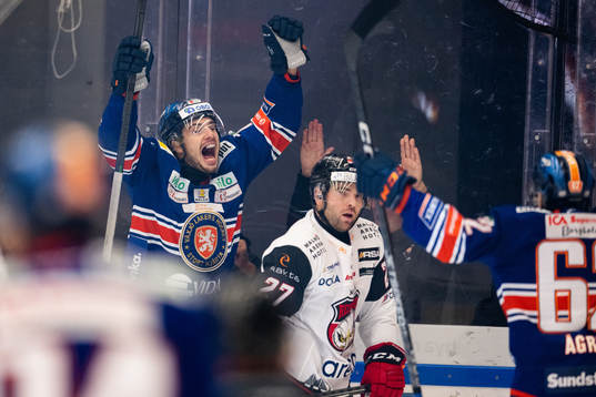 Bläddra bland fler bilder av Ishockey, SHL, Växjö - Malmö Redhawks