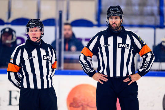 Domare Pehr Claesson och Domare Mikael Sjöqvist