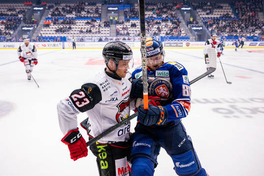Malmö Redhawks Christoffer Forsberg och Växjös Joachim
