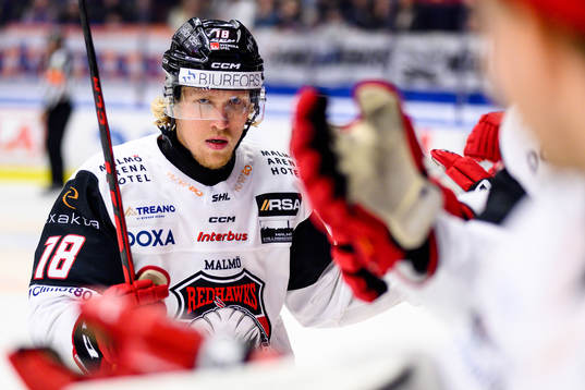 Malmö Redhawks Marcus Sylvegård jublar