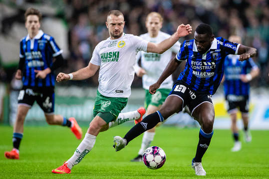 Hammarbys Veton Berisha och Sirius Patrick Nwadike