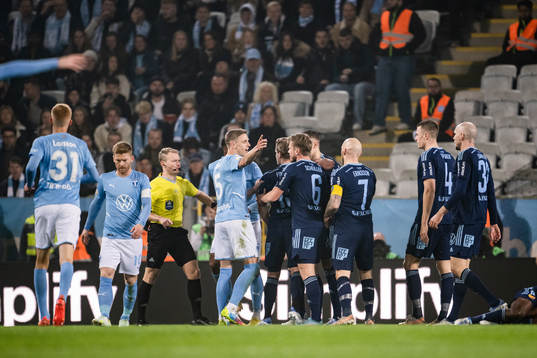 Malmö FFs Søren Rieks och Djurgårdens Rasmus Schuller