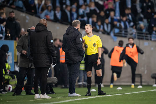 Malmö FFs tränare Åge Hareide och Domare Fredrik Klitte