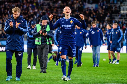 Djurgårdens Piotr Johansson jublar