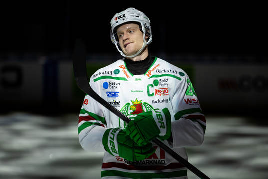 Rögles Anton Bengtsson innan ishockeymatchen i SHL mellan