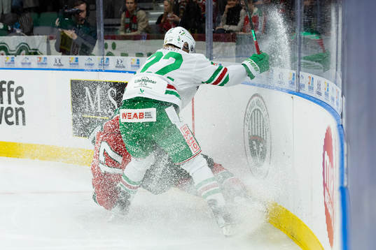 Rögles Samuel Jonsson och Frölundas Isac Born